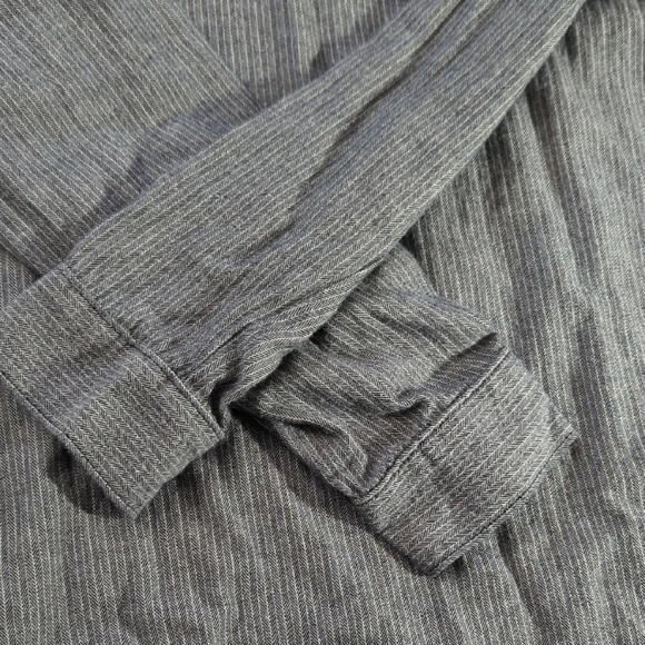 NEW, Vans Gray Casual Button Down Shirt with Classic Collar - Picture 9 of 16